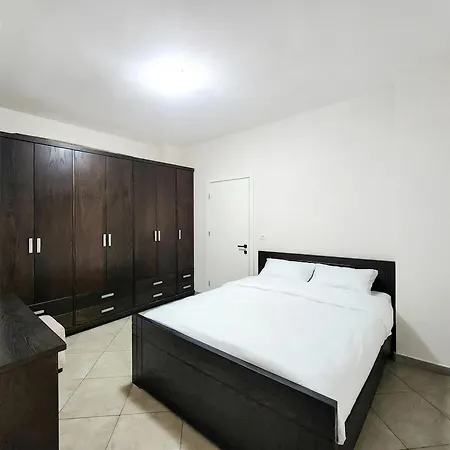 We 2br In Center Daire *