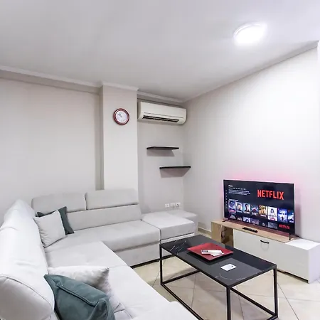 We 2br In Center Tiran