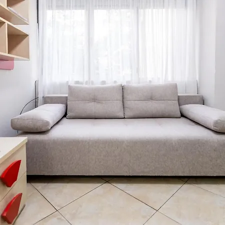 Apartment We 2br In Center Tirana